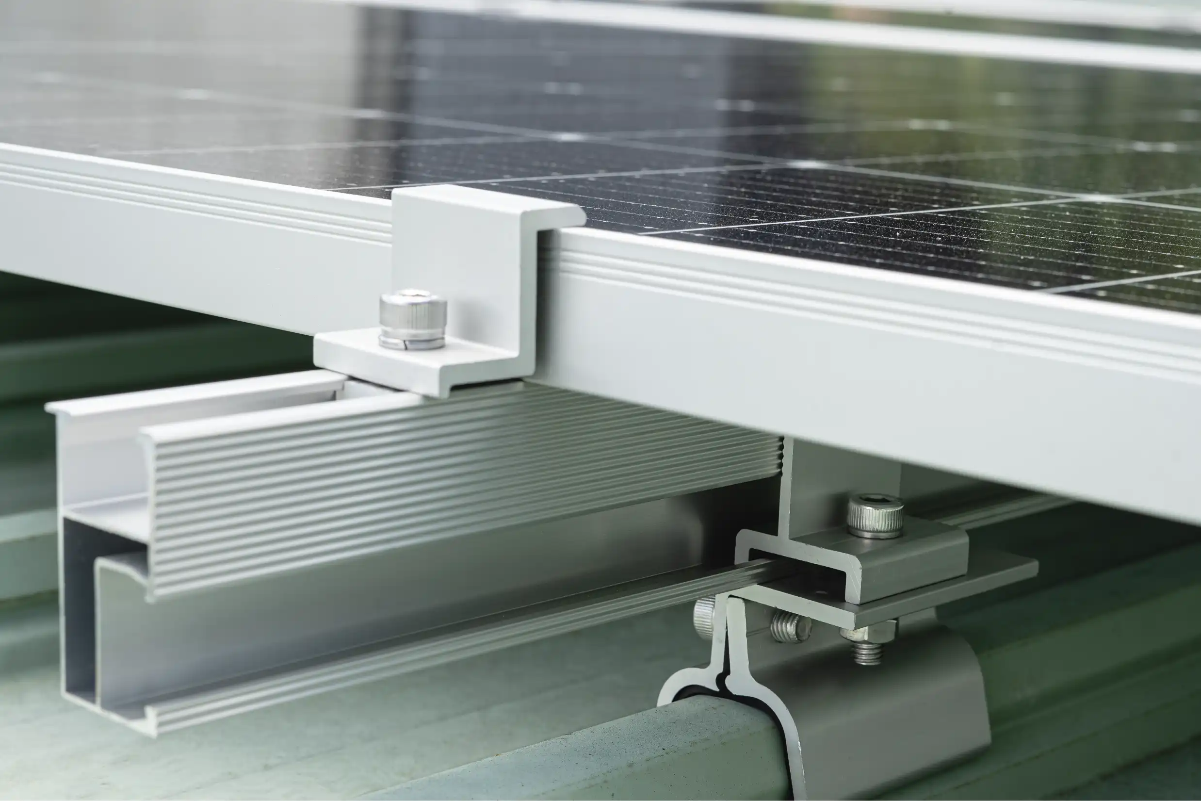 Aluminium solar mounting rails