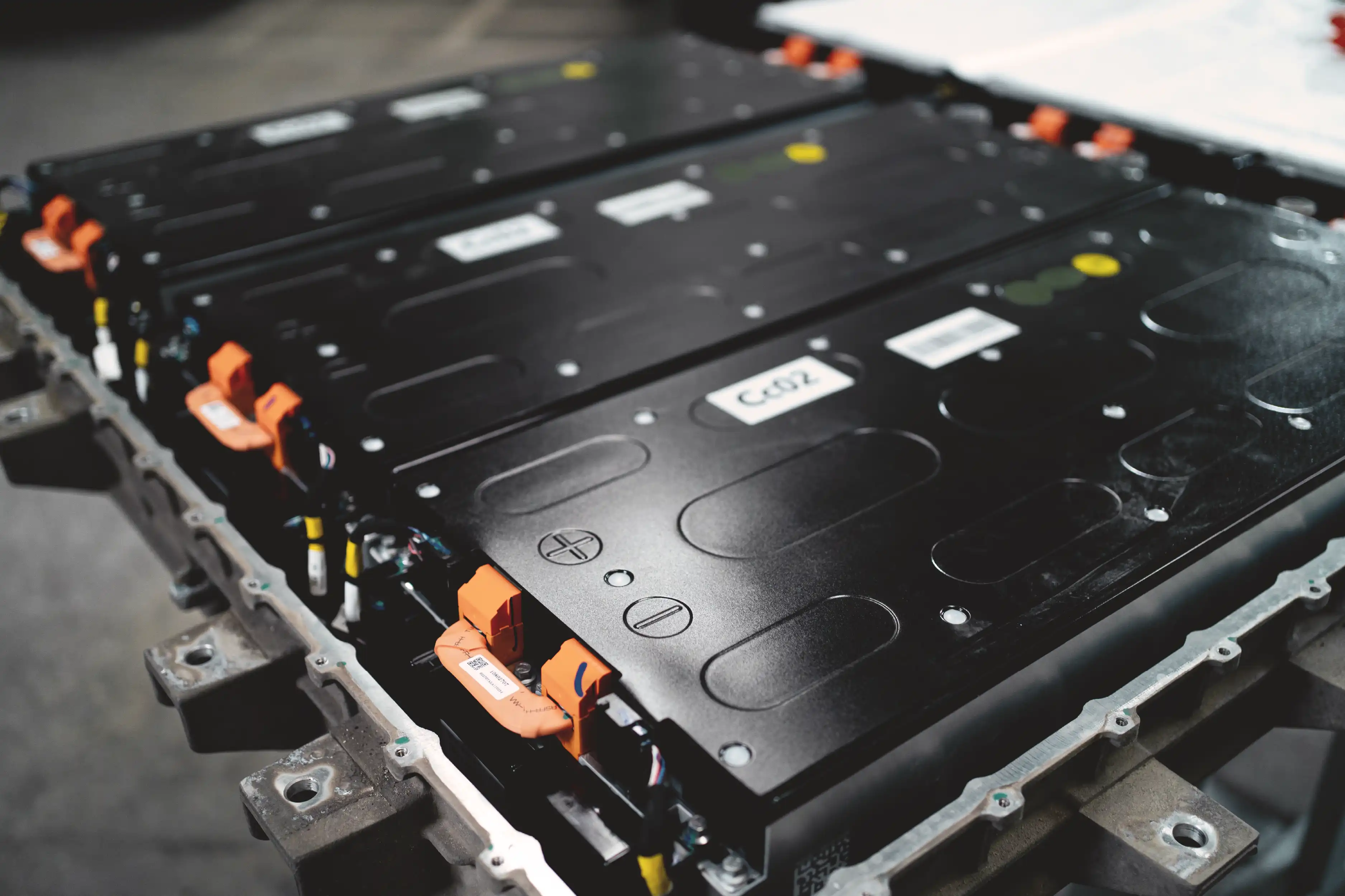 Aluminium profiles for automotive and EV structures