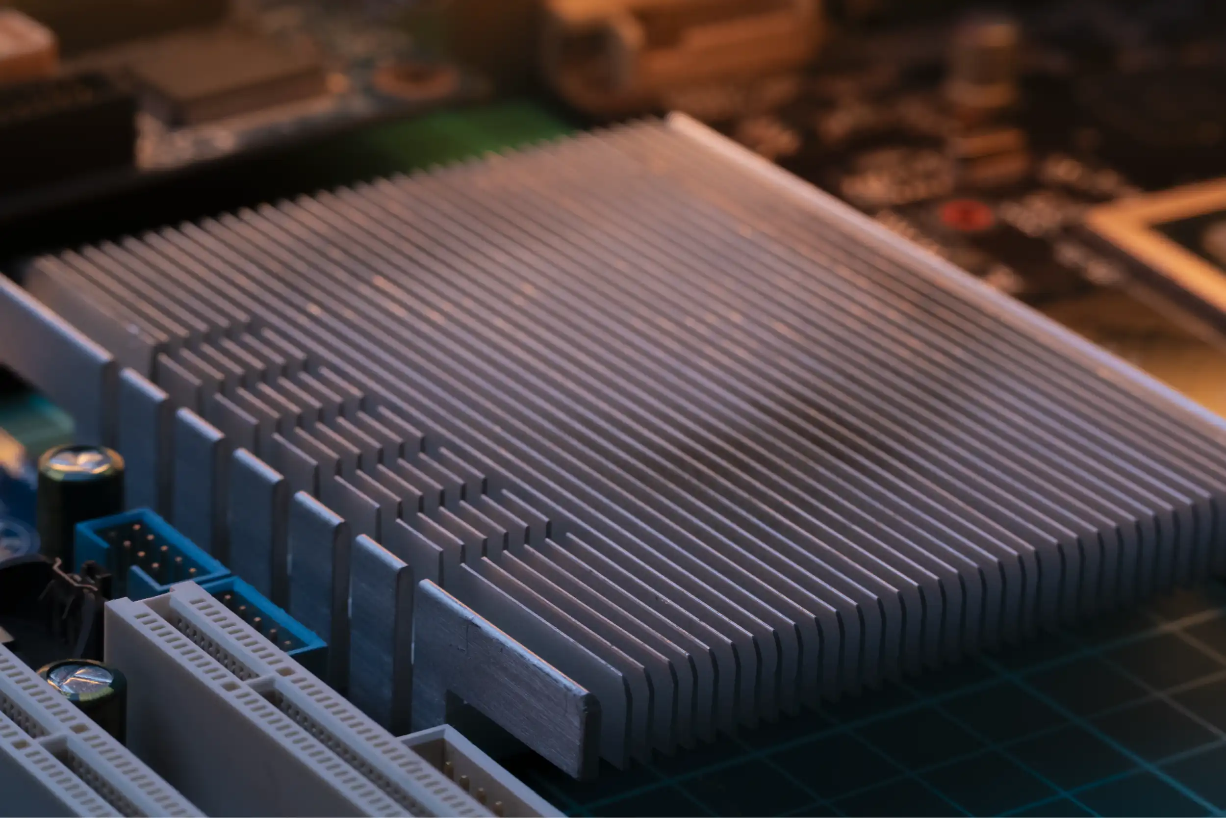 Extruded aluminium heat sink profiles