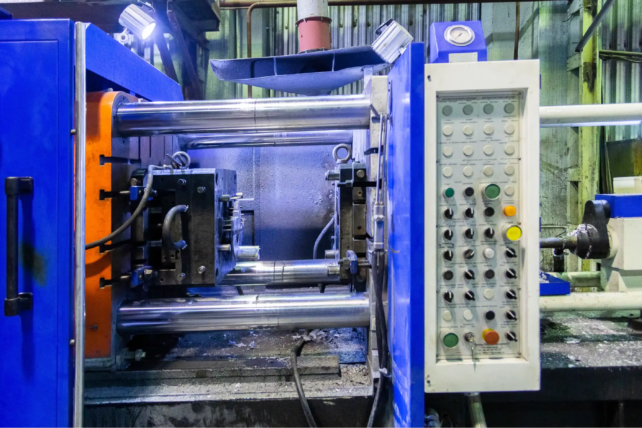 Die casting machine on an Indian aluminium foundry floor